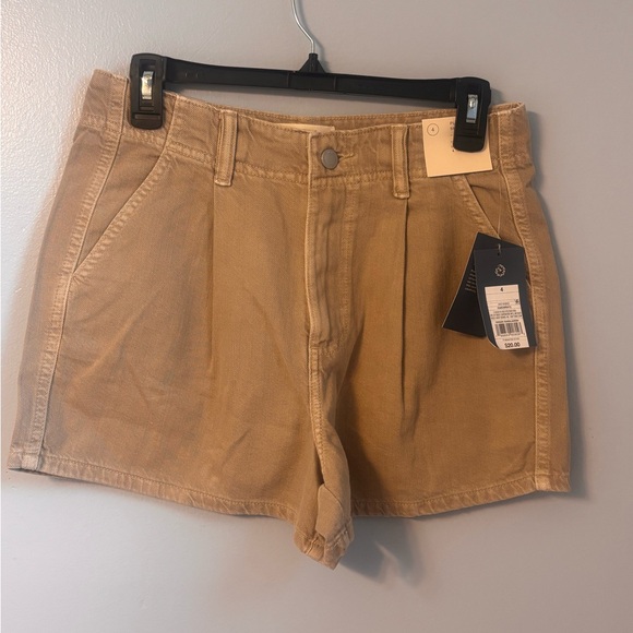 Universal Thread Pants - Universal Thread Khaki High-Rise Pleated Shorts